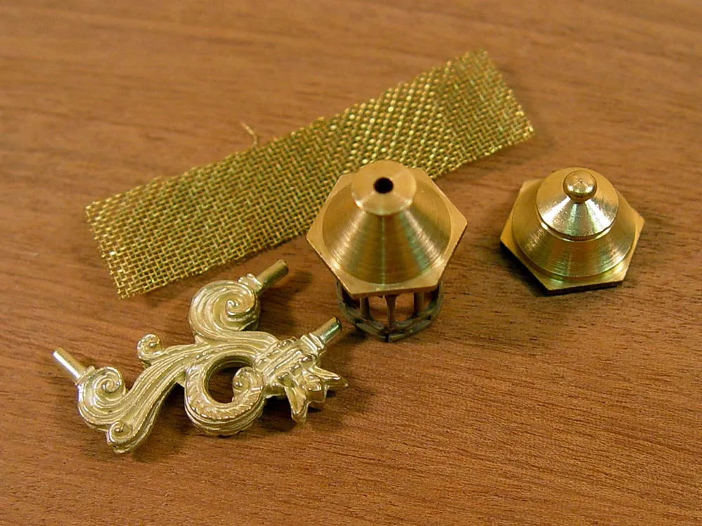 Кормовой фонарь, латунь и пластик, 30мм