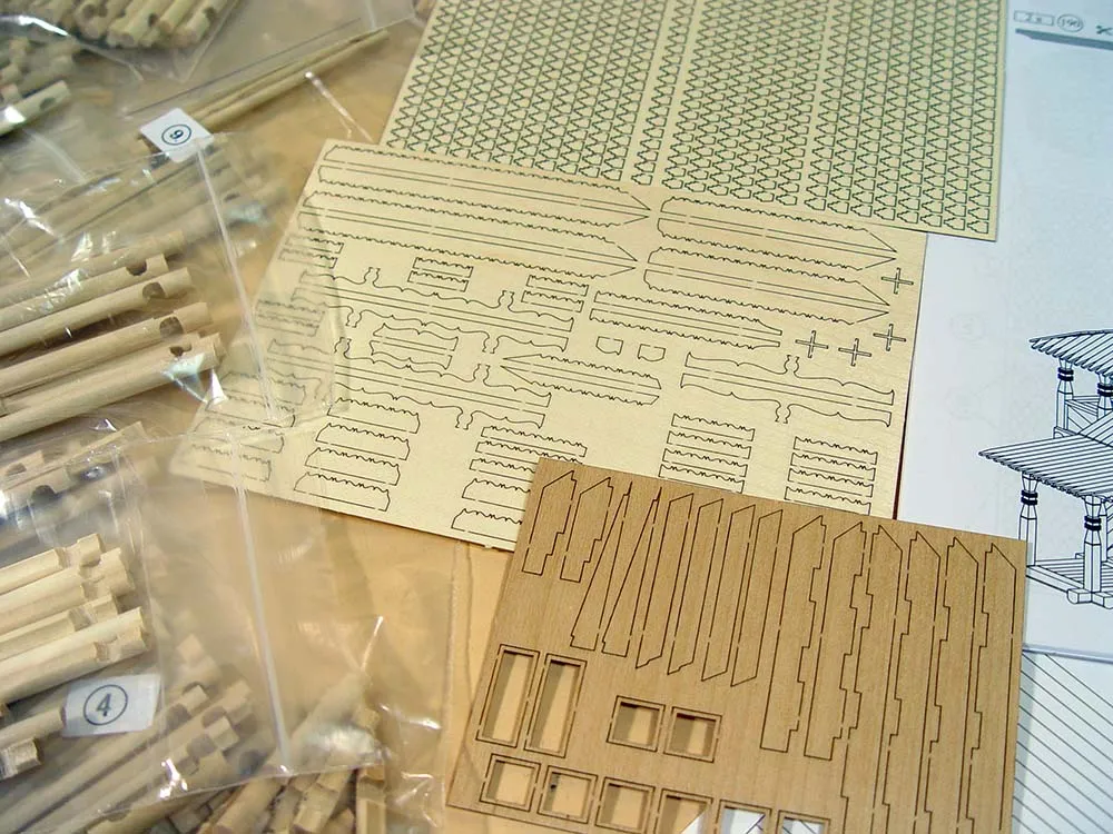 Георгиевская церковь, 2390 деталей + (Стартовый набор инструментов)