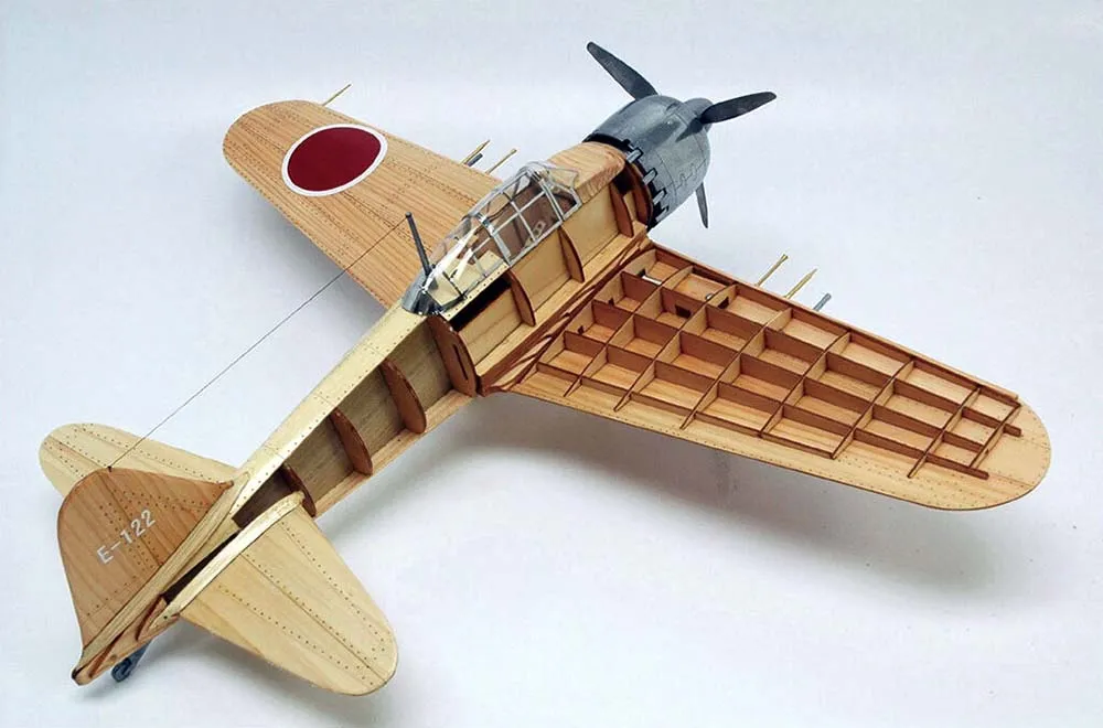 модель самолета Zero