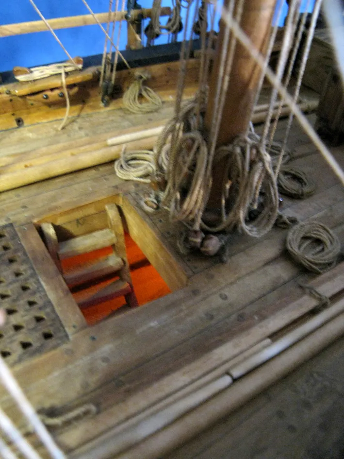 Модель корабля LA SALAMANDRE - Верфь на Столе