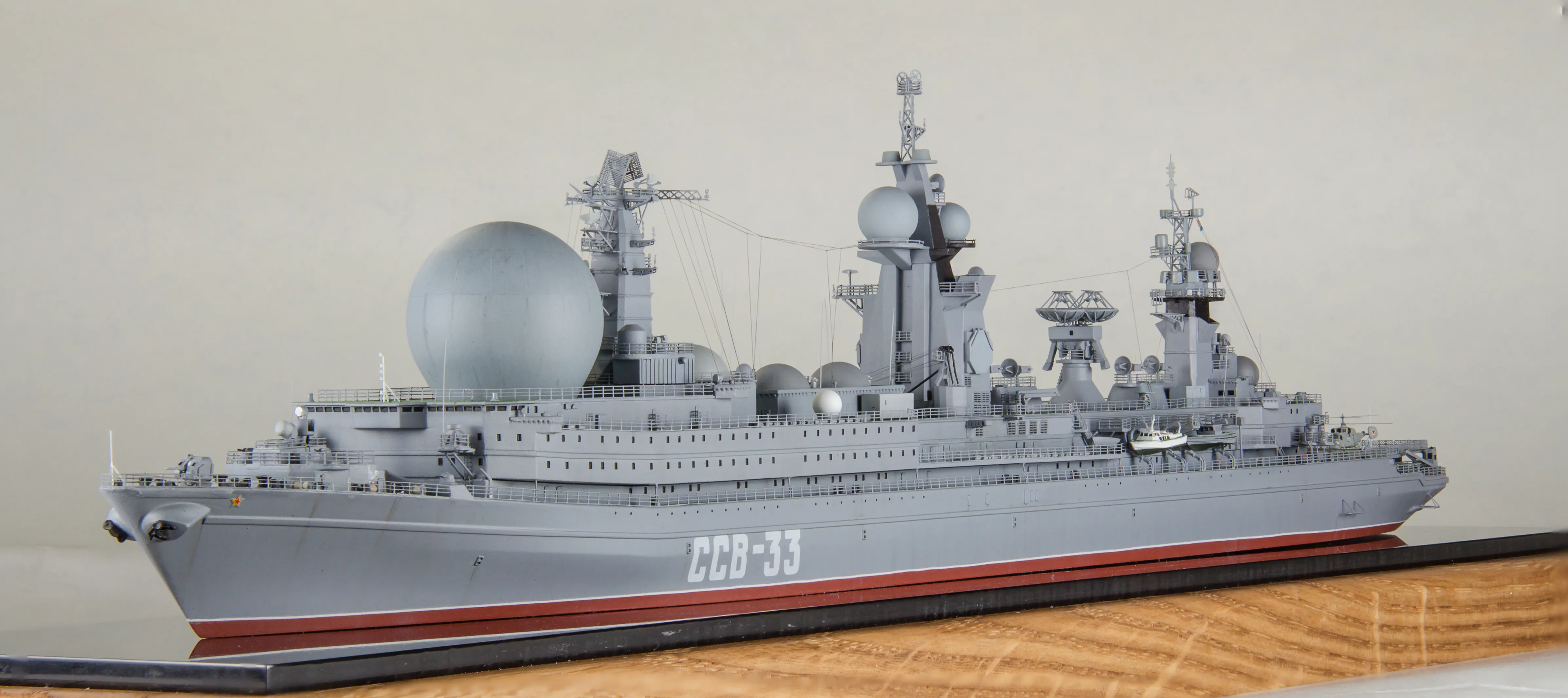 Модель корабля Большой атомный разведывательный корабль ССВ-33 «Урал» - Верфь на Столе