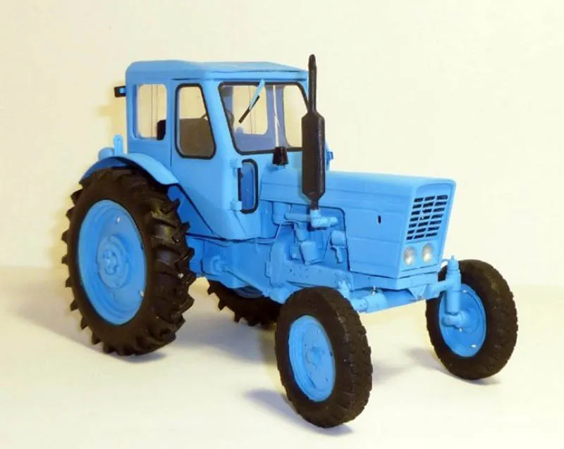 Модель из картона тракторы (2 модели)