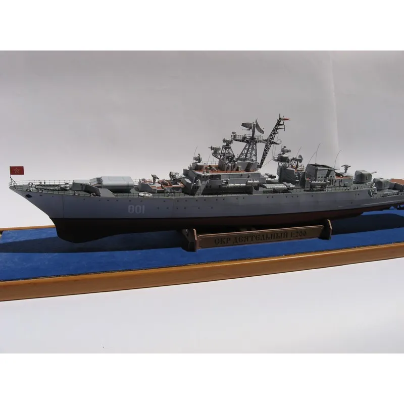 Модель из картона сторожевой корабль проекта 1135 "Деятельный", СССР 1975 г