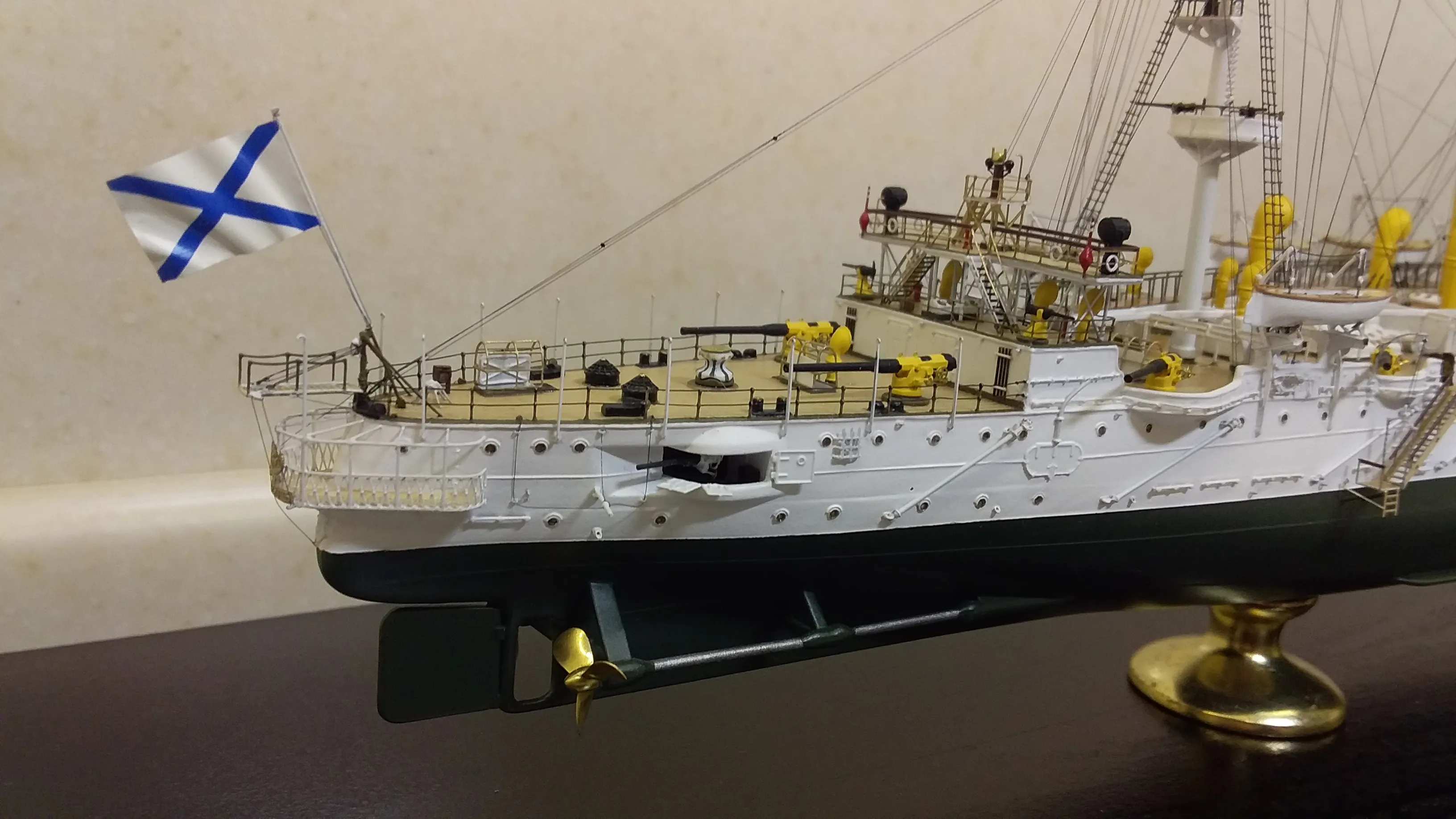 Модель корабля Бронепалубный крейсер 1 ранга «Варяг» - Верфь на Столе