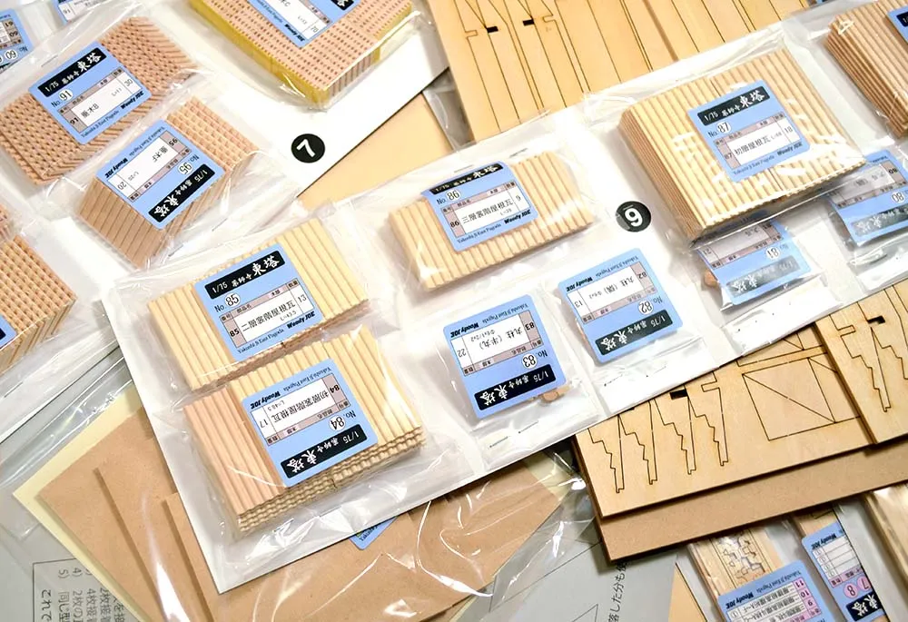 3-х ярусная пагода Yakushiji (восточная) + (Стартовый набор инструментов)