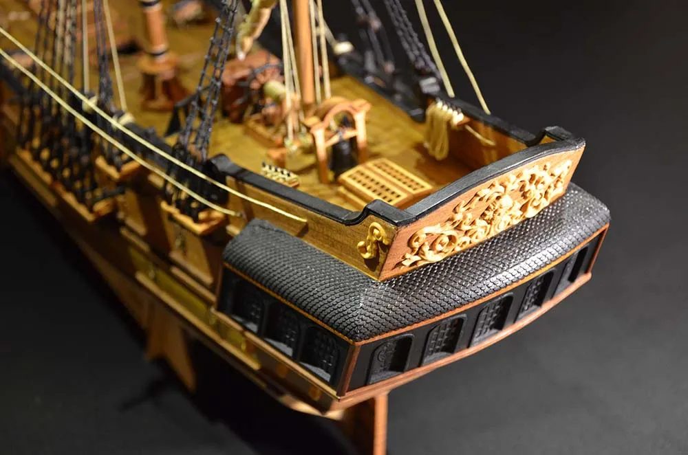 модель корабля для сборки Black Pearl (Черная Жемчужина), большая версия