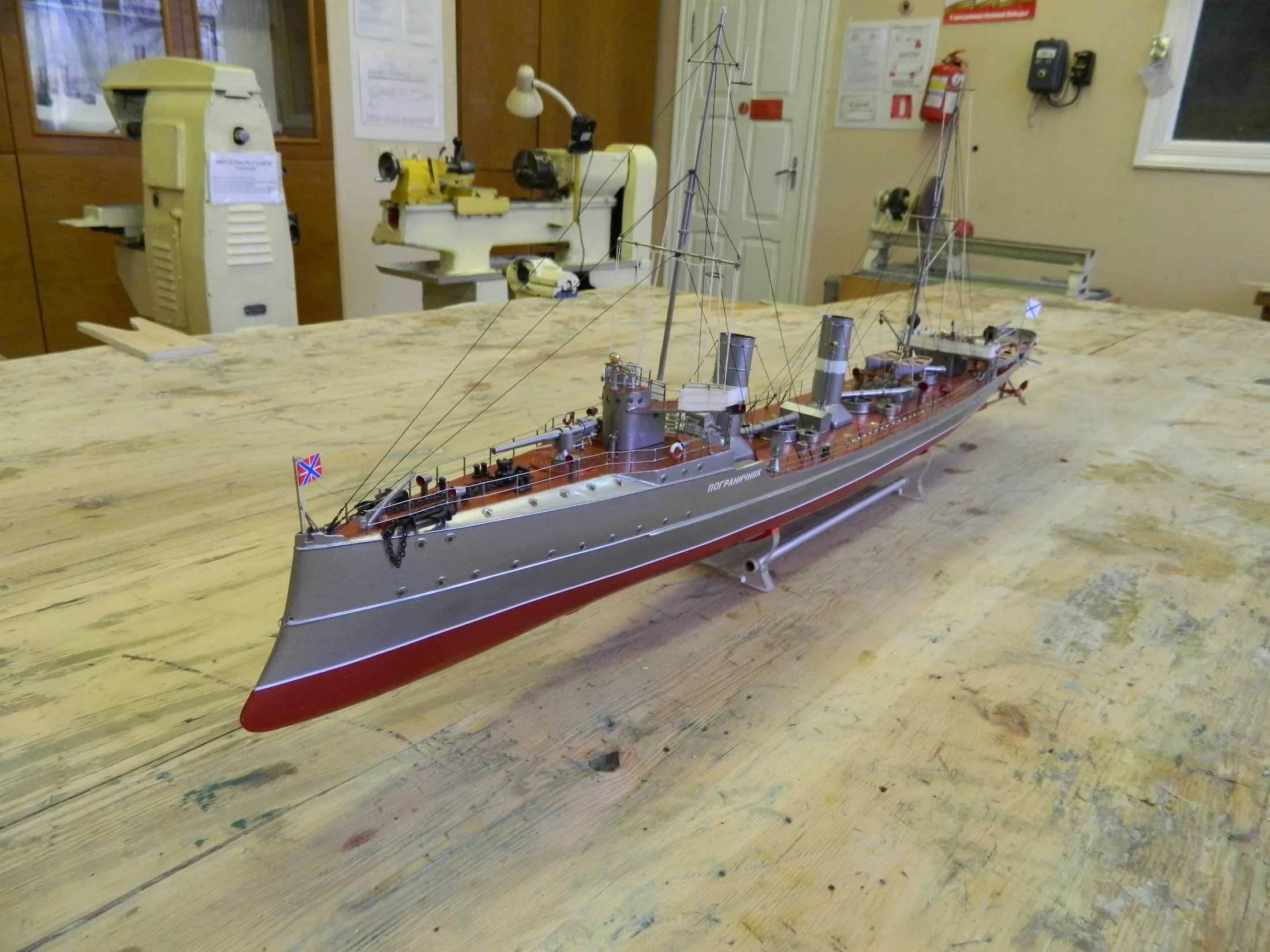Модель корабля Эсминец «Пограничник» - Верфь на Столе