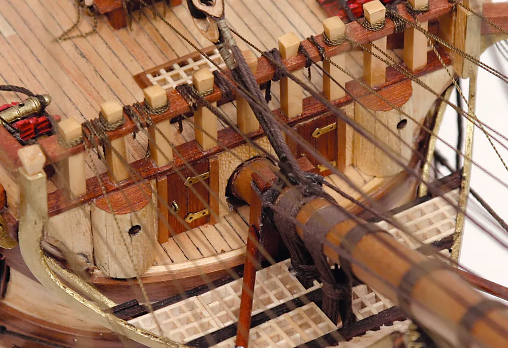 Santisima Trinidad (Сантисима Тринидад) + (Полный набор инструментов, клея, краски и подставка)