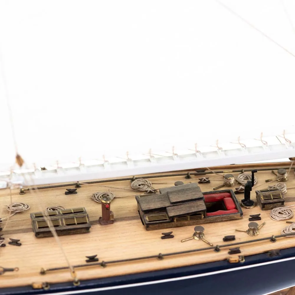 Endeavour America's cup 1934 challenger + (Полный набор инструментов, клея и краски)