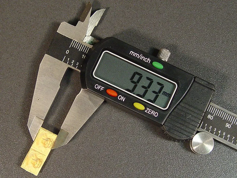 Цифровой штангенциркуль