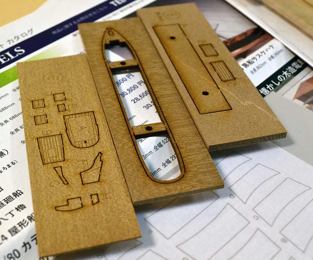 деревянная модель парусника Cutty Sark корабль в бутылке