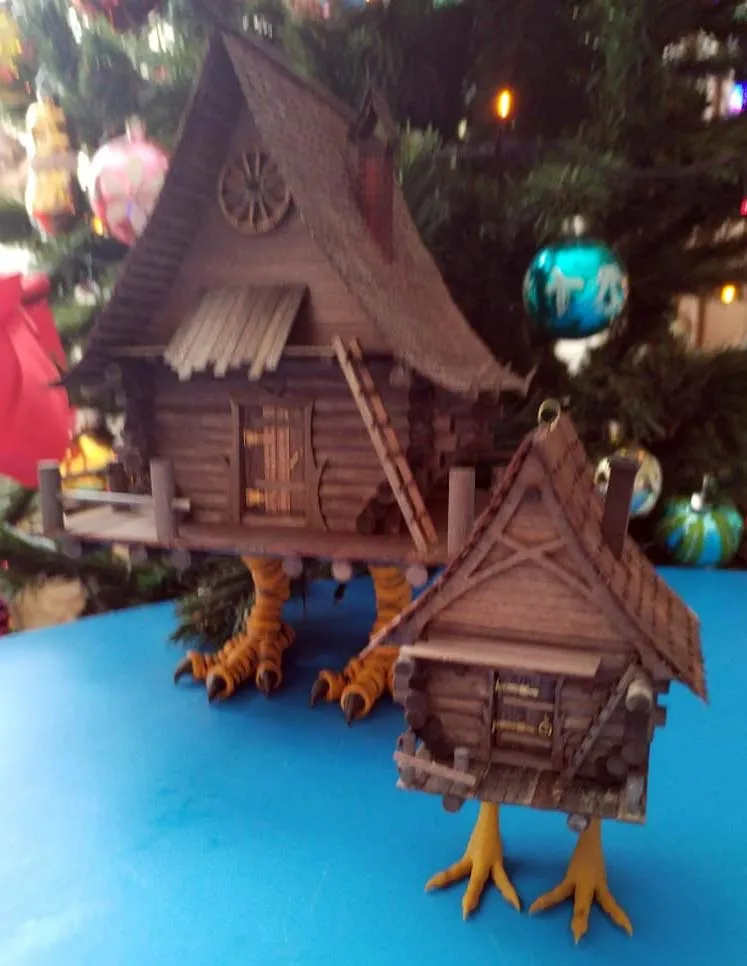 Избушка на курьих ножках, 140 деталей  + (Расширенный набор для сборки)