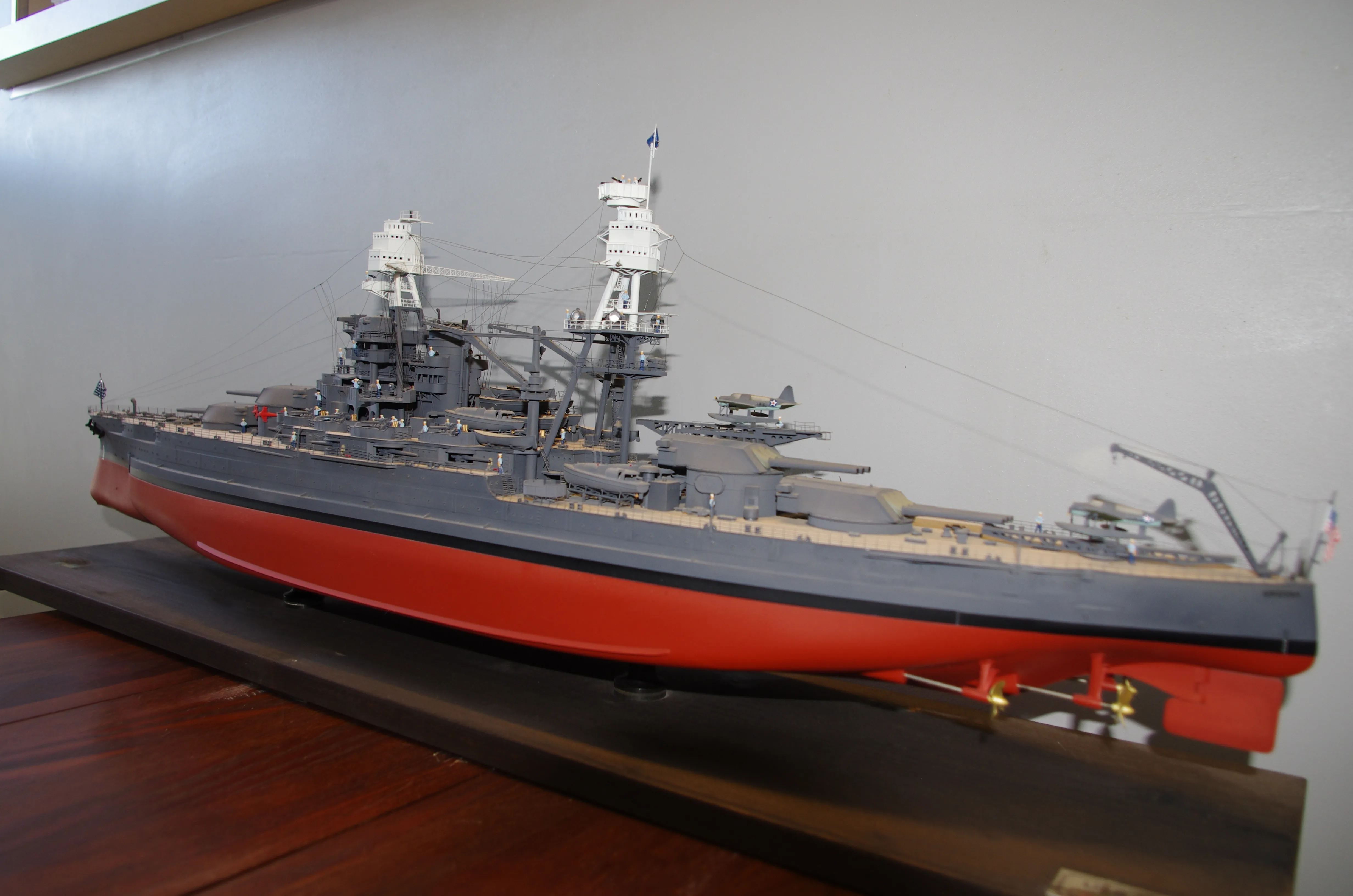 Модель корабля Линкор  ВВ-39  "АРИЗОНА"  декабрь 1941 г. - Верфь на Столе