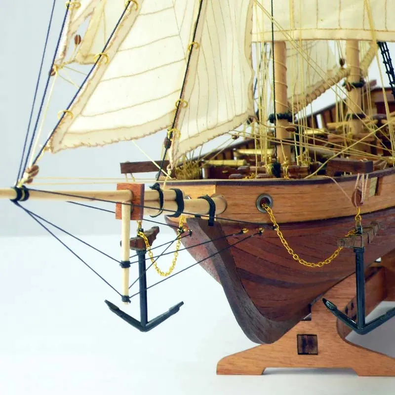 модель корабля для сборки Halcon 1840