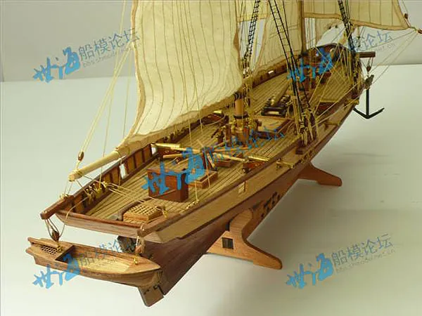 модель корабля для сборки Halcon 1840