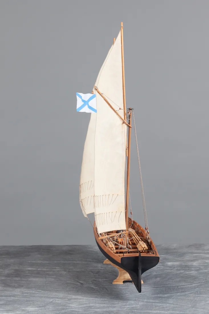 Модель корабля 16-ти весельный катер с парусным вооружением - Верфь на Столе