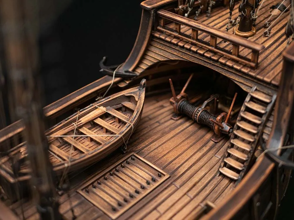 Santa Maria + паруса, подставка и стапель