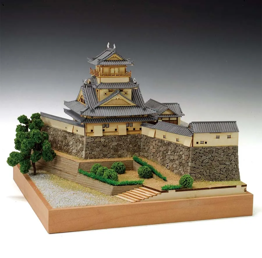 Замок Kochi-Jo + (Стартовый набор инструментов)