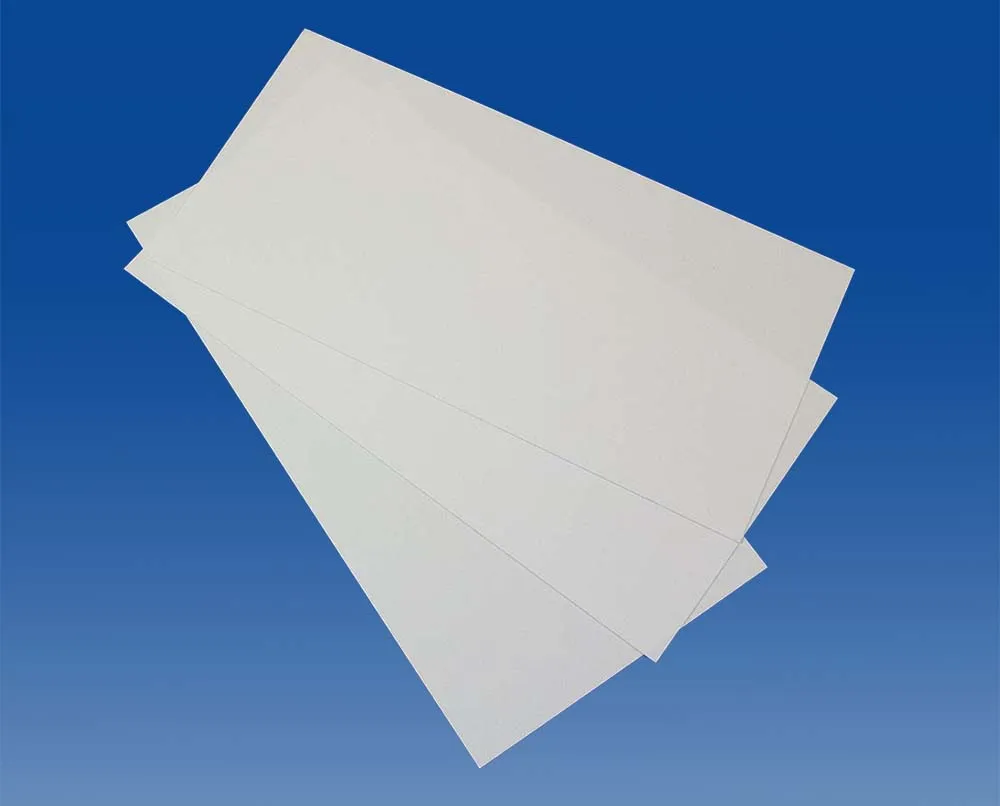 Белый пластик 0,75 мм, 2 листа/уп., 15х30 см