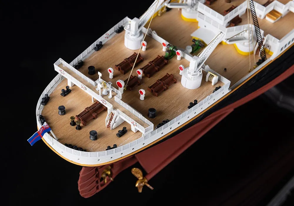 RMS TITANIC (Титаник) + (Полный набор инструментов, клея и краски)
