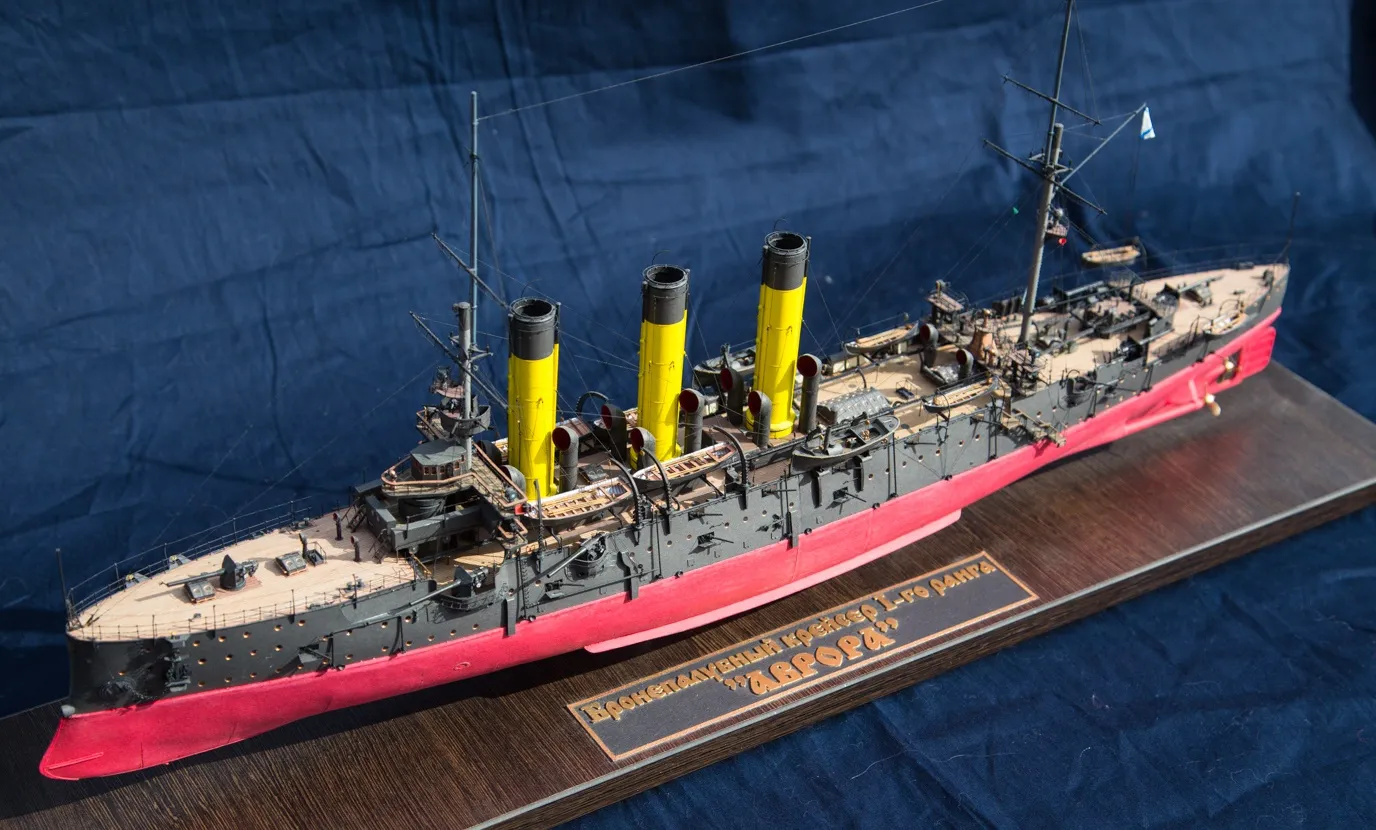 Модель корабля Бронепалубный крейсер I-го ранга "АВРОРА" - Верфь на Столе