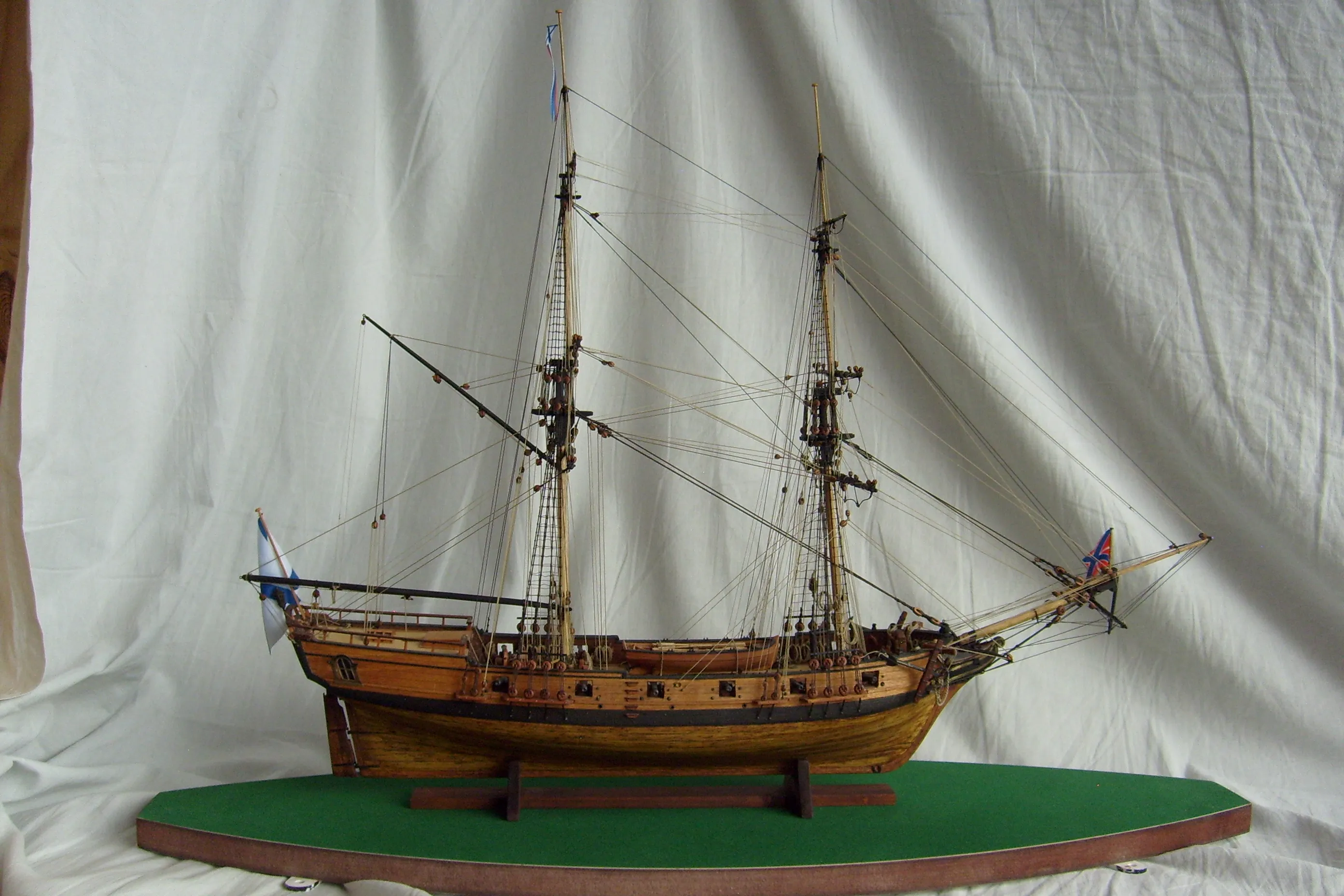 Модель корабля Бригантина "Феникс" - Верфь на Столе