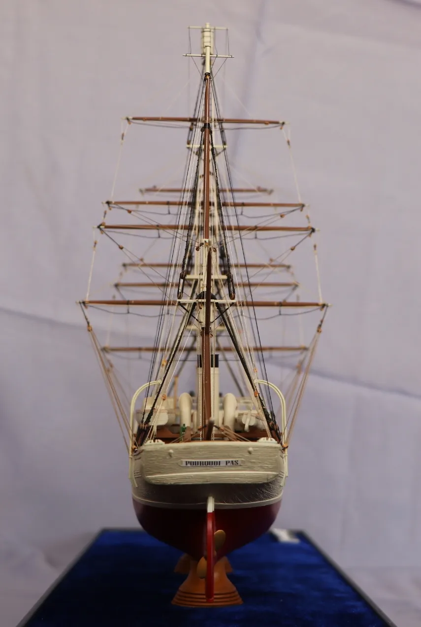 Модель корабля Барк "Паркуа-Па?" - Верфь на Столе