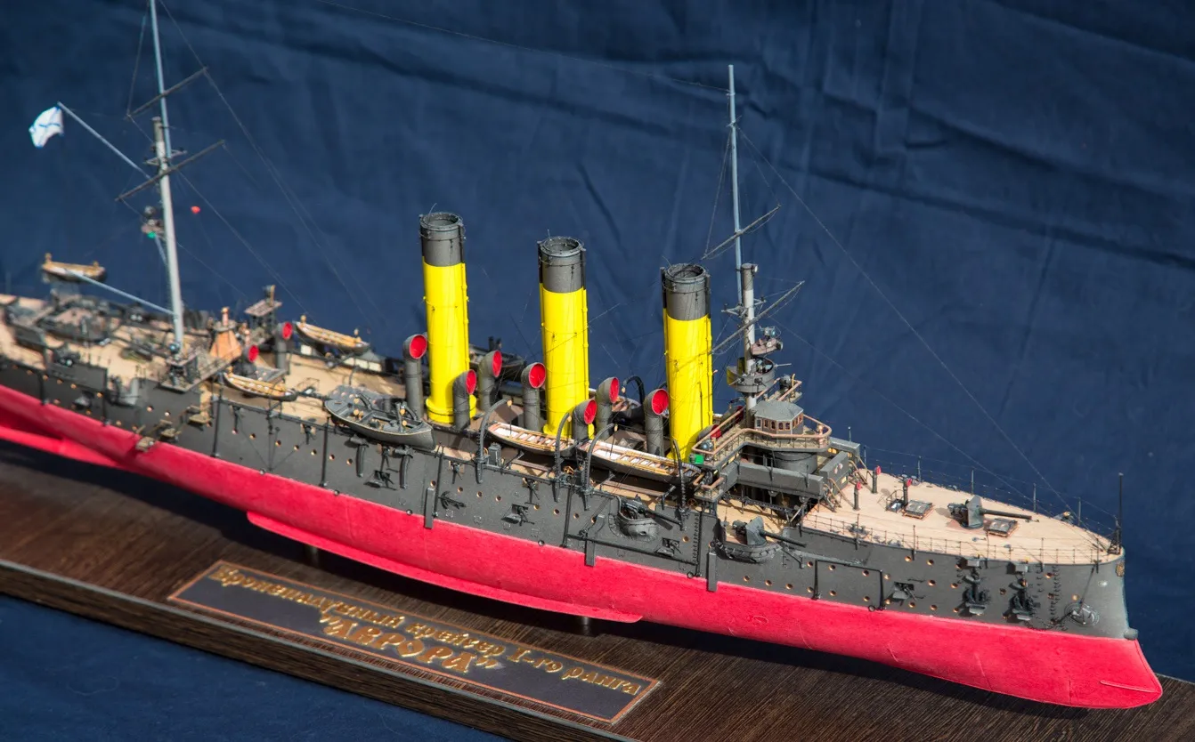 Модель корабля Бронепалубный крейсер I-го ранга "АВРОРА" - Верфь на Столе