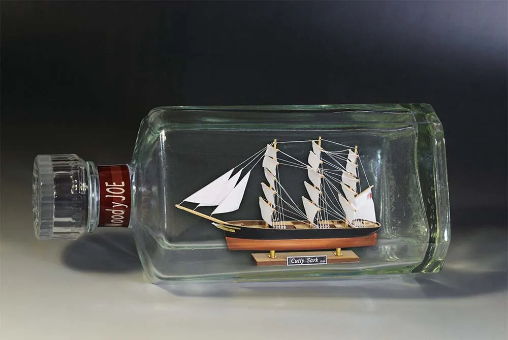 деревянная модель парусника Cutty Sark корабль в бутылке