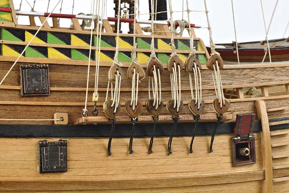 Английский галеон Mayflower + (Полный набор инструментов, клея и краски)
