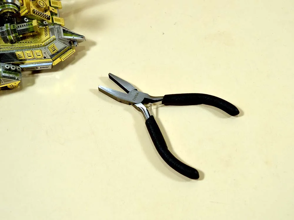 Ювелирные плоскогубцы "Бульдог", 125 мм 