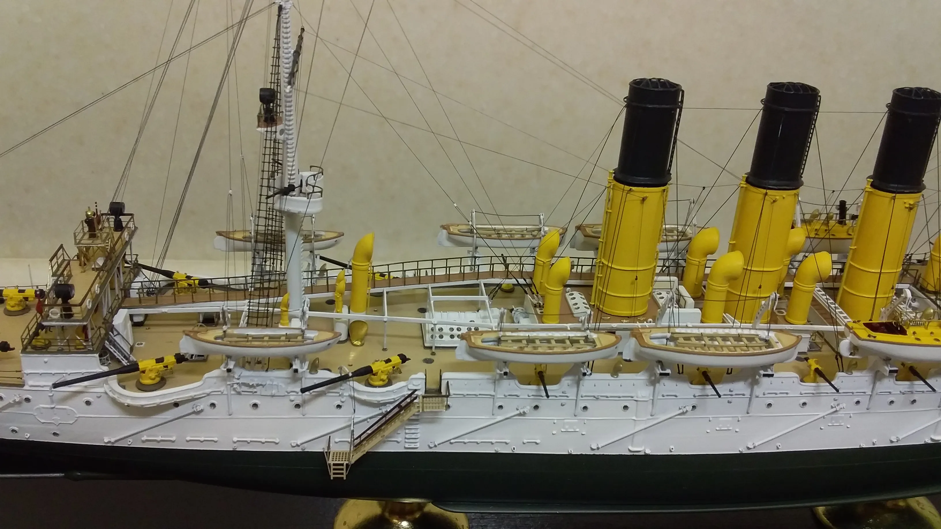 Модель корабля Бронепалубный крейсер 1 ранга «Варяг» - Верфь на Столе