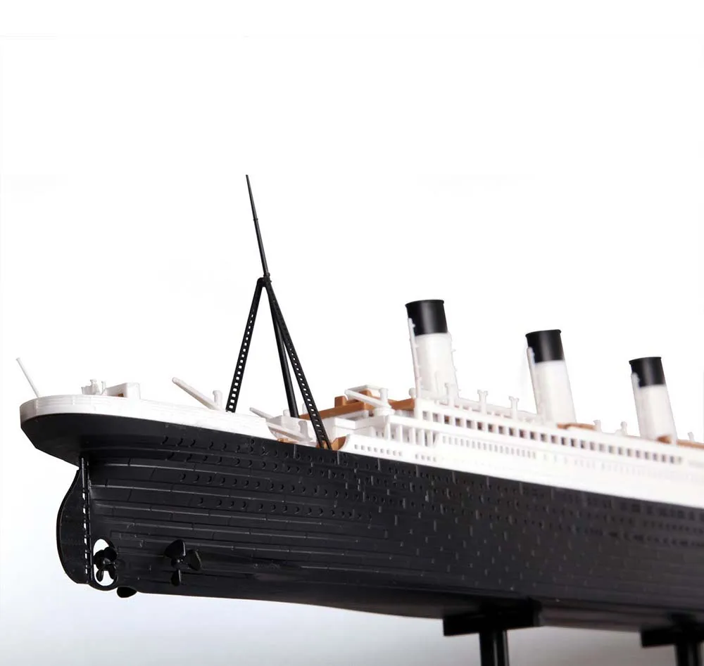 Пассажирский лайнер "Титаник"