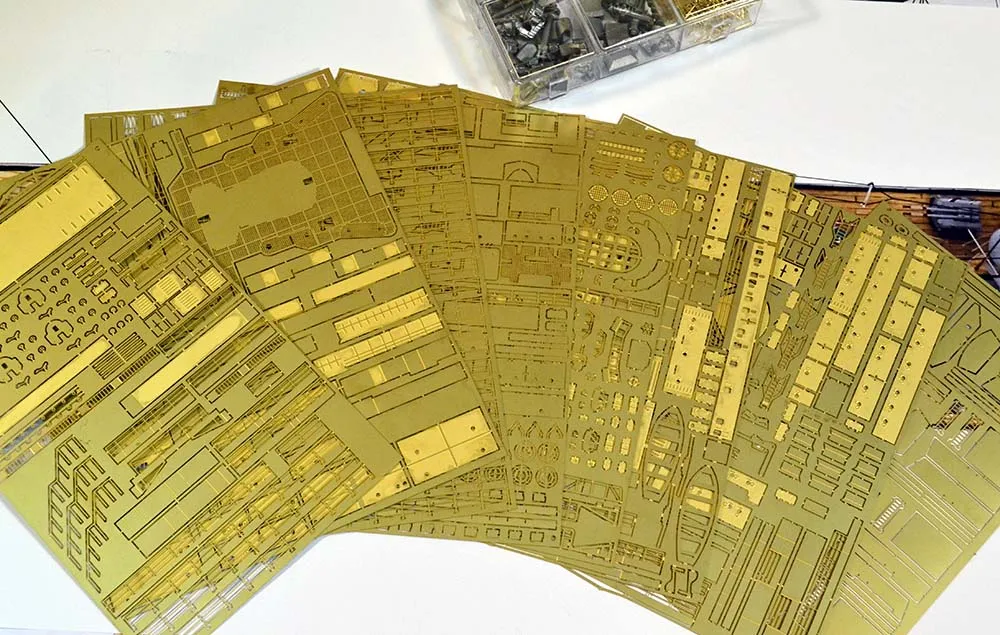 Крейсер Prinz Eugen + (Полный набор инструментов, клея и краски)