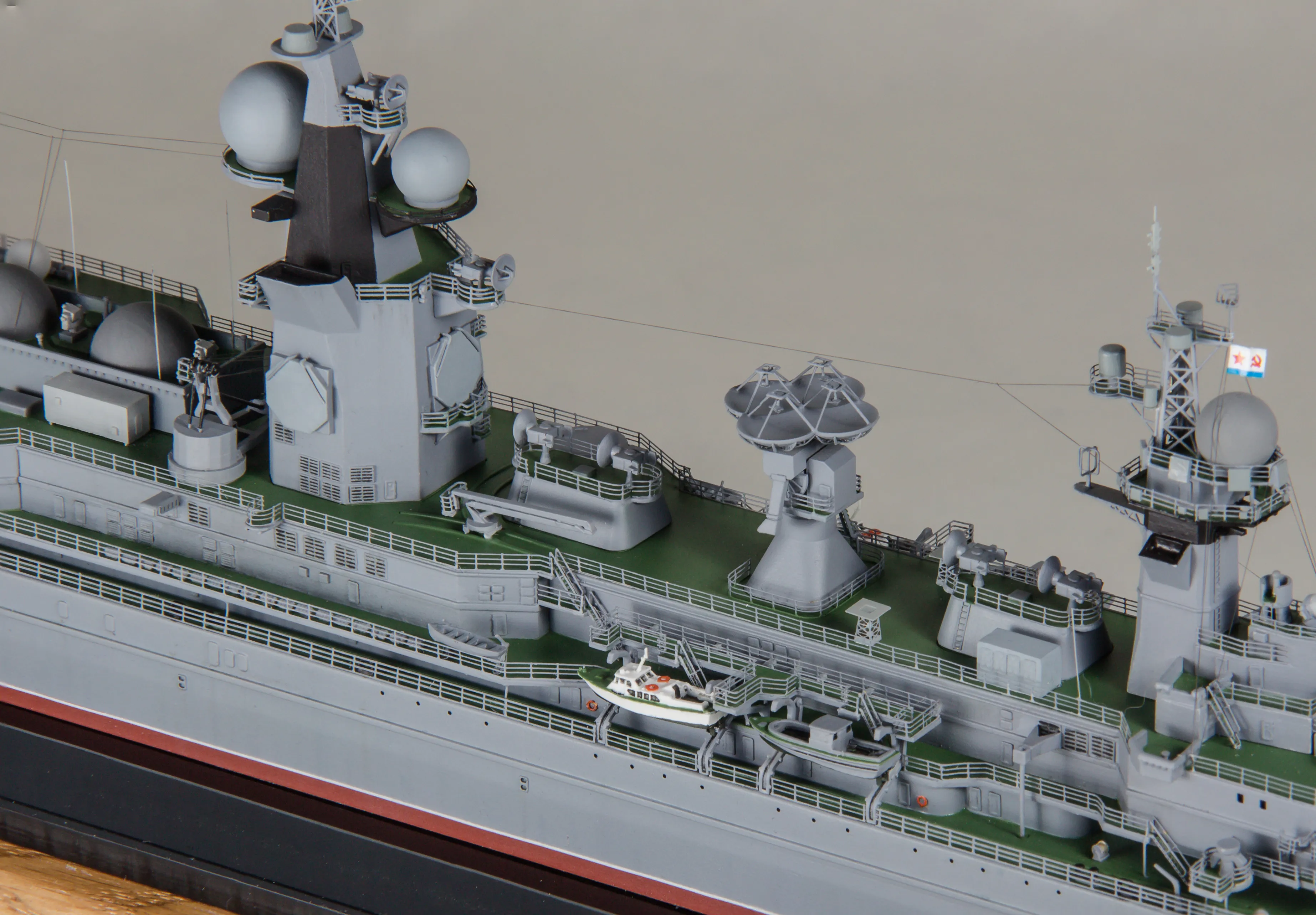 Модель корабля Большой атомный разведывательный корабль ССВ-33 «Урал» - Верфь на Столе