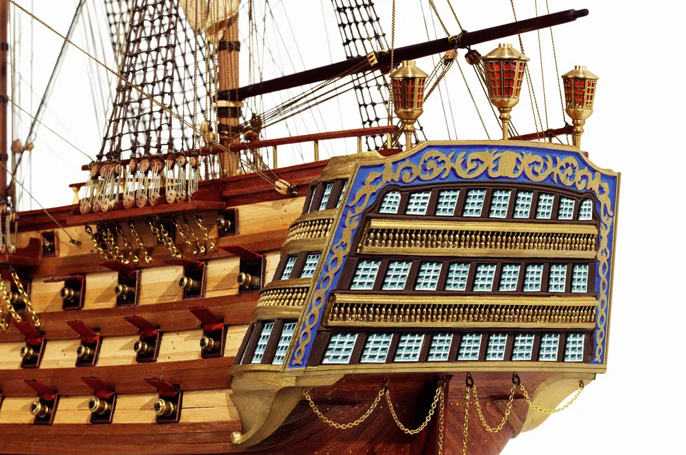 Santisima Trinidad (Сантисима Тринидад) + (Полный набор инструментов, клея, краски и подставка)