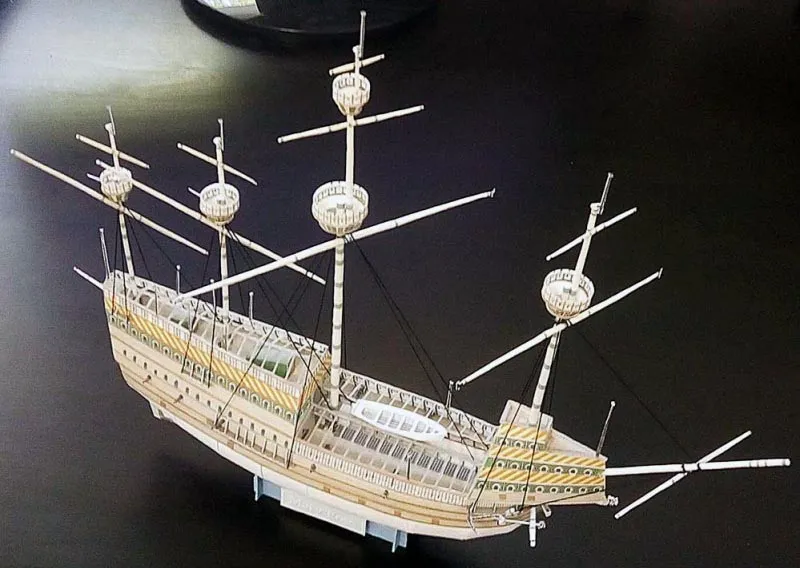 Модель из картона каракка "Mary Rose"