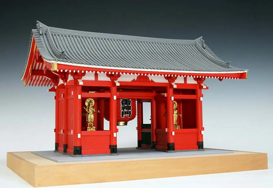 Главные ворота Senso-Ji Kaminarimon