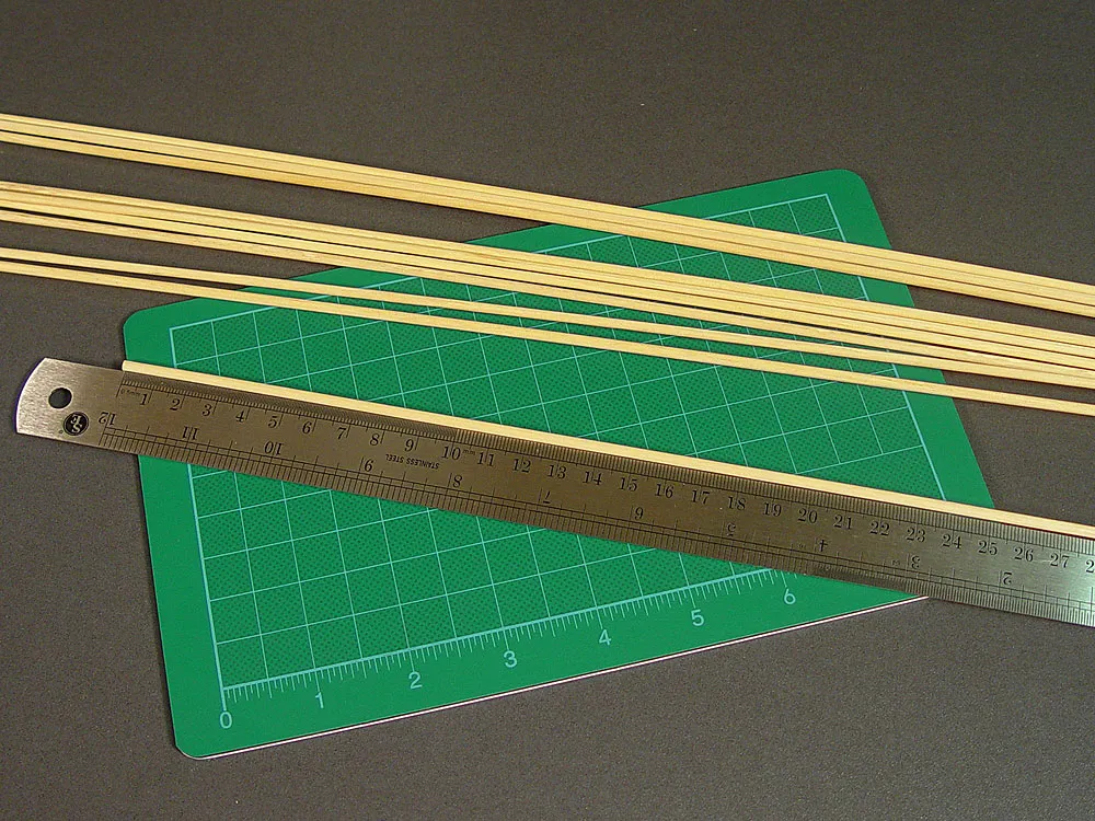 Стальная нескользящая 300 мм линейка