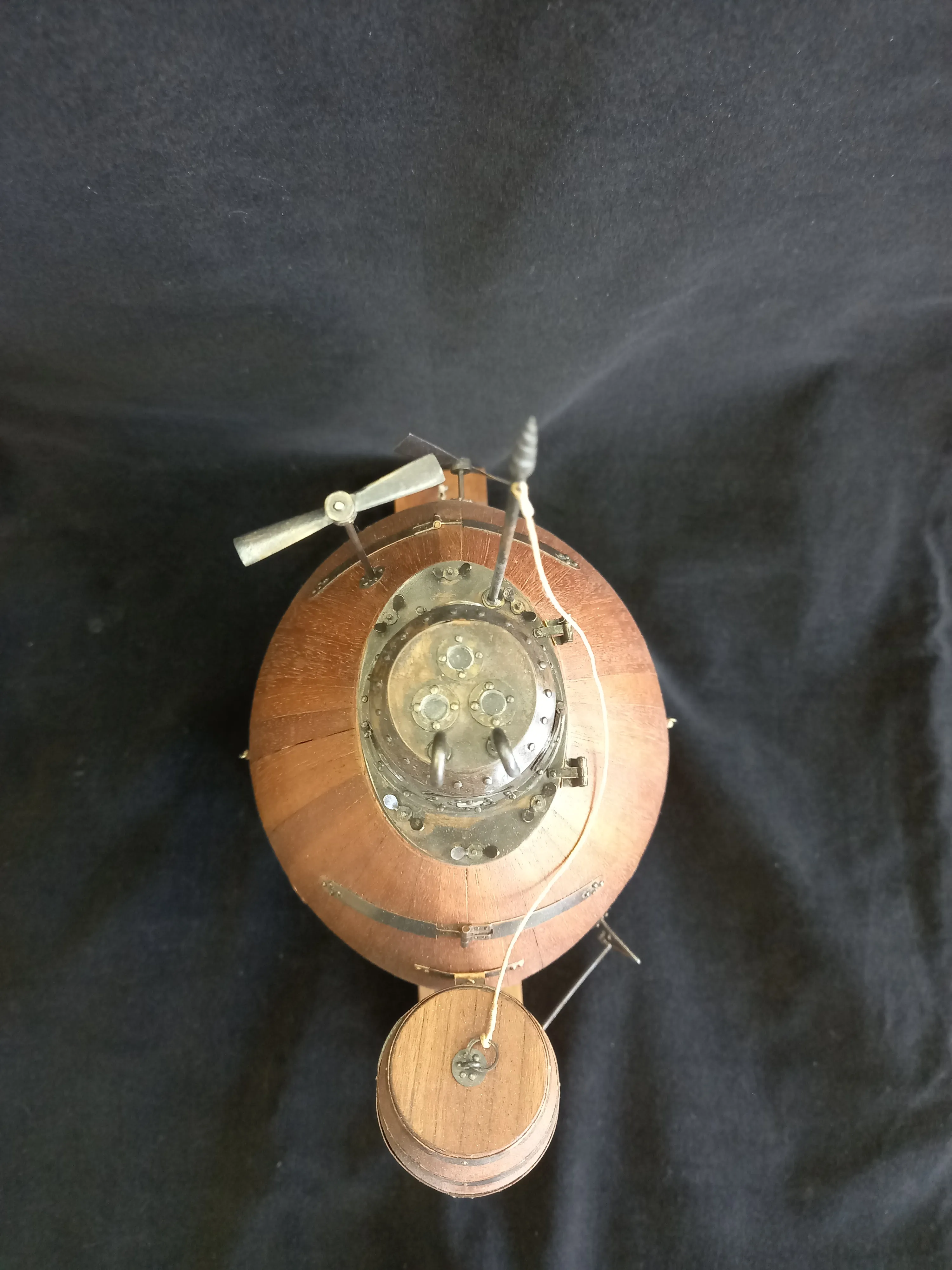 Модель корабля Подводная лодка "ЧЕРЕПАХА" Д. Бушнелла 1776 г. - Верфь на Столе