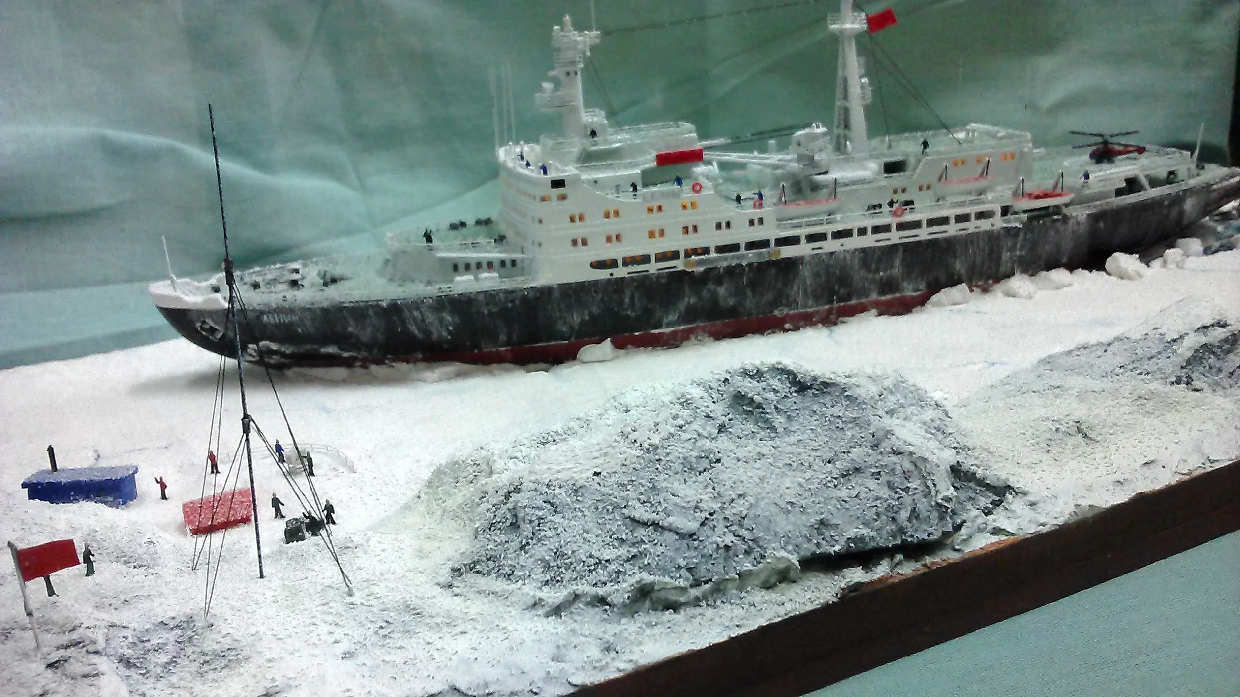 Модель корабля Ледокол «Ленин» во льдах - Верфь на Столе