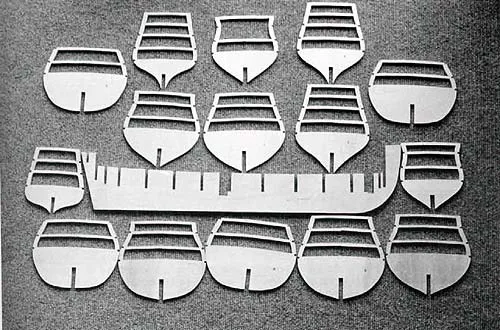 Главные шпангоуты и фальшкиль набора