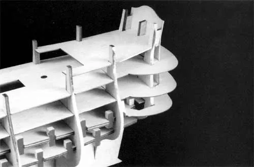 Верхняя и нижняя часть транца