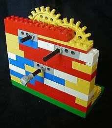 Деталь, которая крутит готовый канат и скручивает все три нити вместе