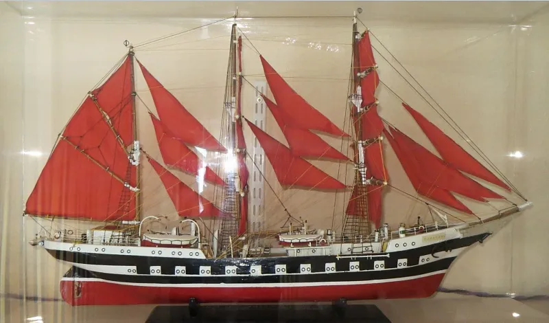 Модель парусника Товарищ 1.JPG